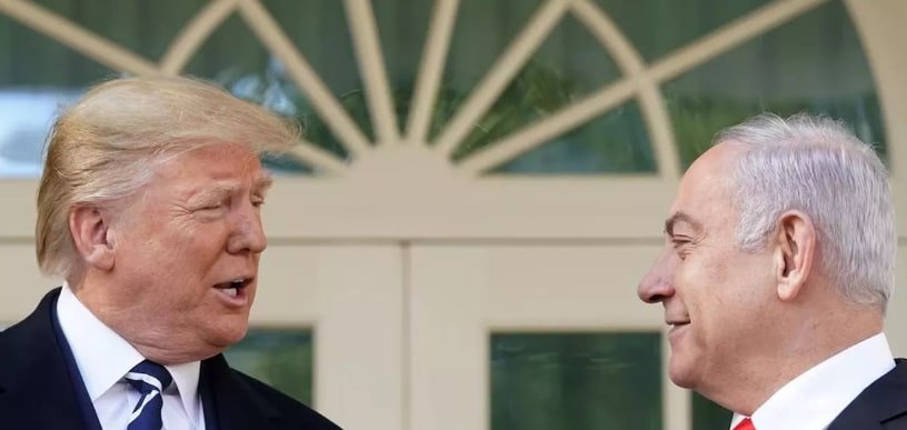 Donald Trump (à esq.) e Benjamin Netanyahu (Foto: Kevin Lamarque / Reuters)