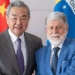 Wang Yi e Celso Amorim (Foto: MRE da China)